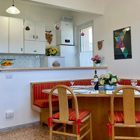 Il Nido Del Merlo Parcheggio E Giardino Verbania Kültér fotó